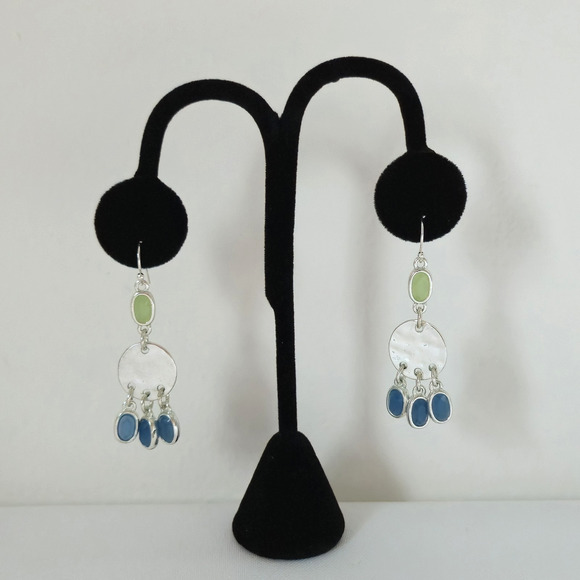 Dangle Drop Earrings Green Blue Acrylic Stones Silvertone Hammered Metal Boho 2" - Picture 2 of 9